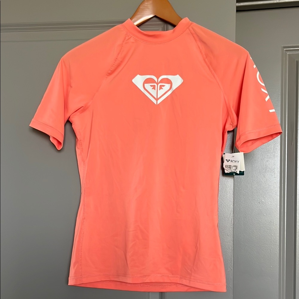 Roxy Short Sleeve Rash Guard in Coral